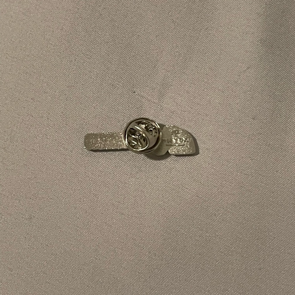 Amazon pin - Picture 2 of 2